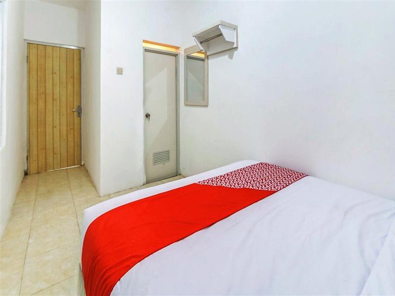 Oyo 3495 Menjangan At De Priok Hotel 2*